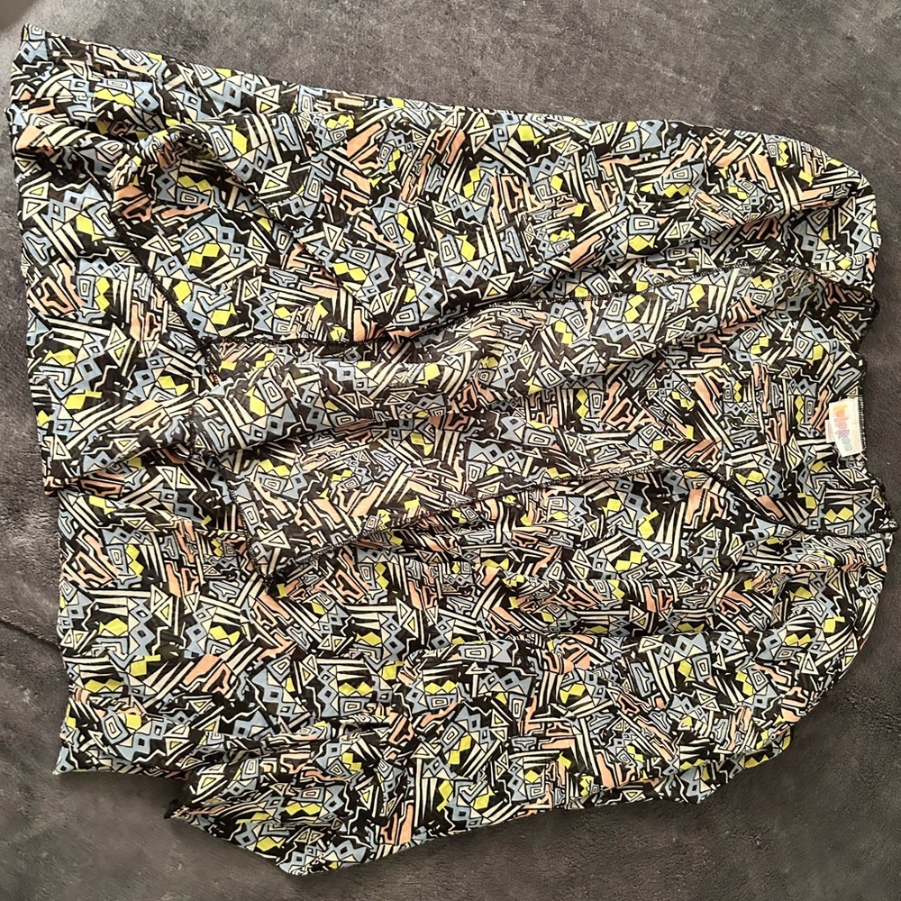 LuLaRoe Geometric Patterned Kimono